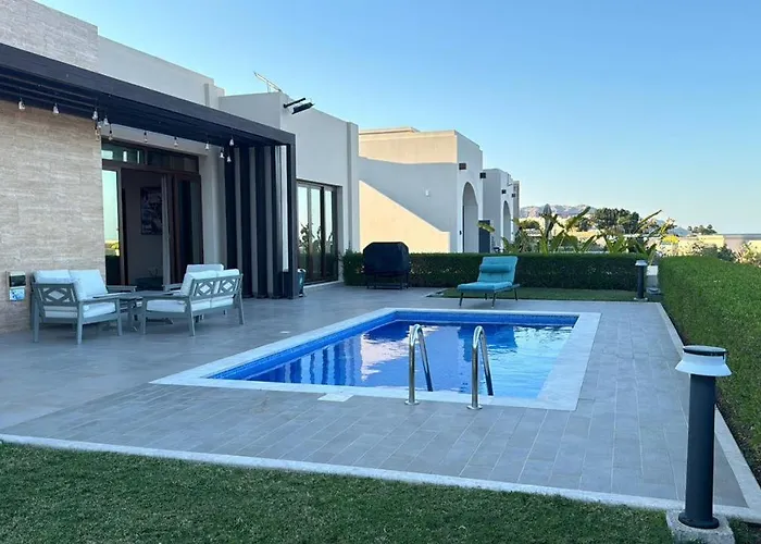Al Jawhara Villa